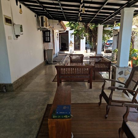 Hotel Amanda Mirissa Esterno foto
